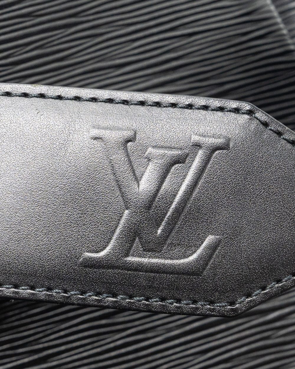 AAA Replica Louis Vuitton LV VINTAGE SAC SEAU BUCKET CROSSBODY BADGE EPI BLACK SHW