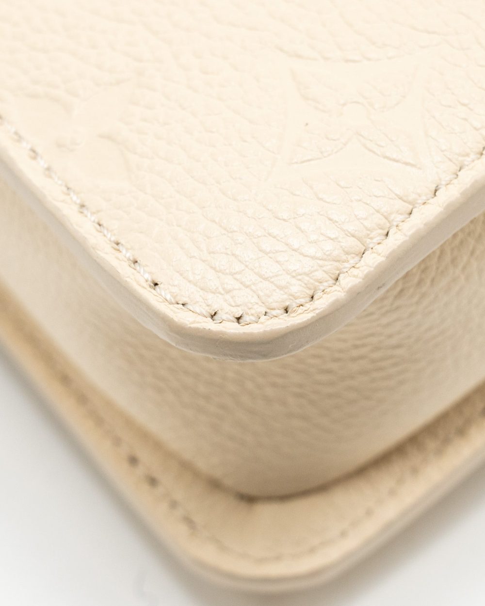 AAA Replica Louis Vuitton LV WALLET ON CHAIN MÉTIS MONOGRAM EMPREINTE CREAM GHW