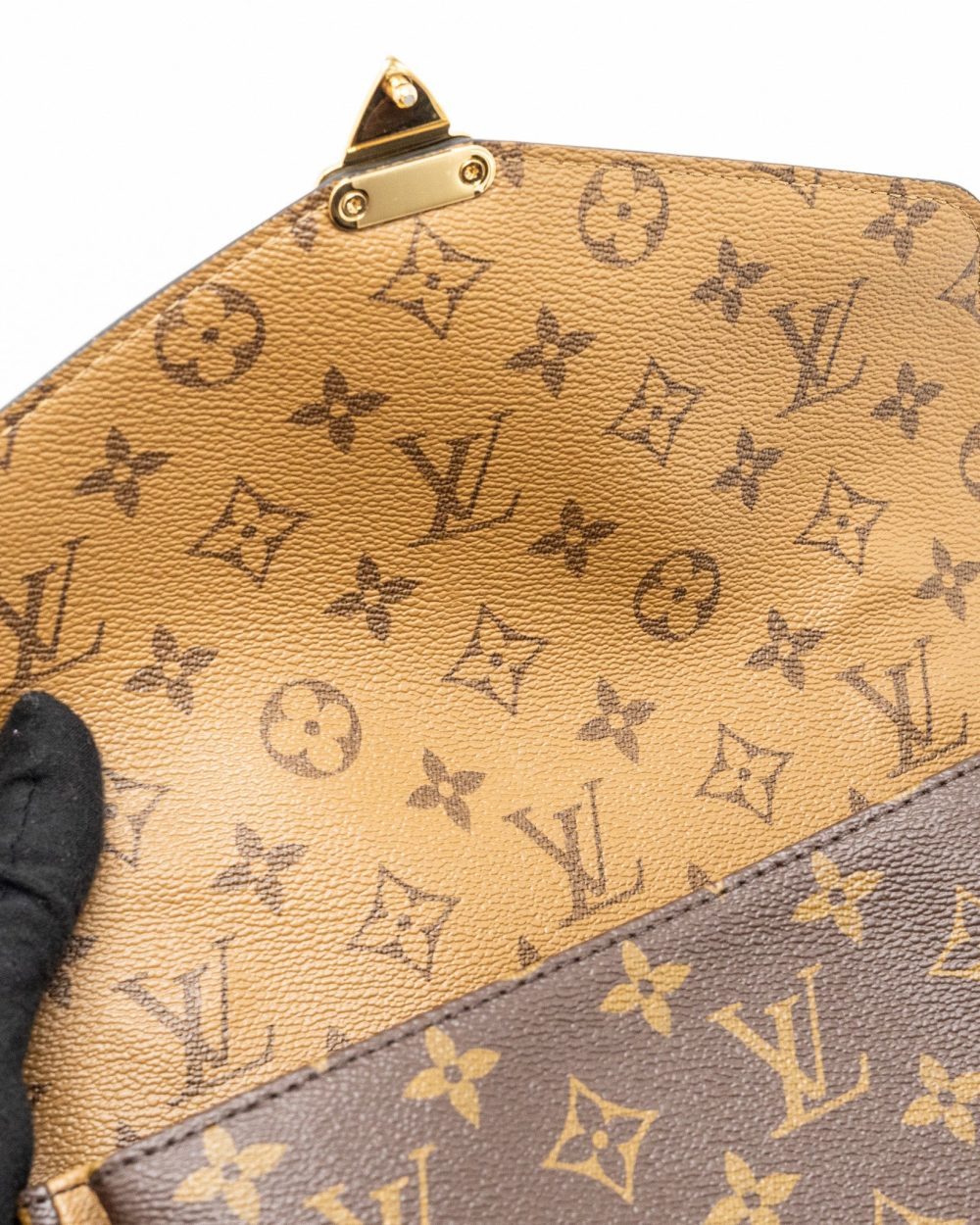 AAA Replica Louis Vuitton LV POCHETTE MÉTIS MONOGRAM REVERSE CANVAS GHW