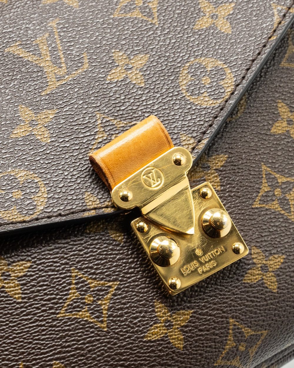AAA Replica Louis Vuitton LV POCHETTE MÉTIS MONOGRAM CANVAS GHW