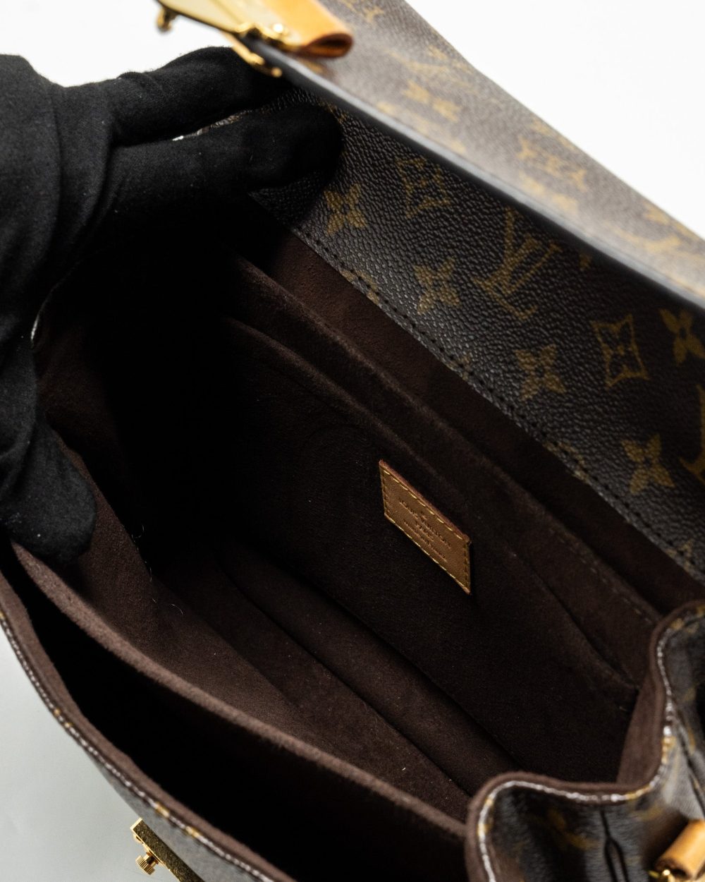 AAA Replica Louis Vuitton LV POCHETTE MÉTIS MONOGRAM CANVAS GHW