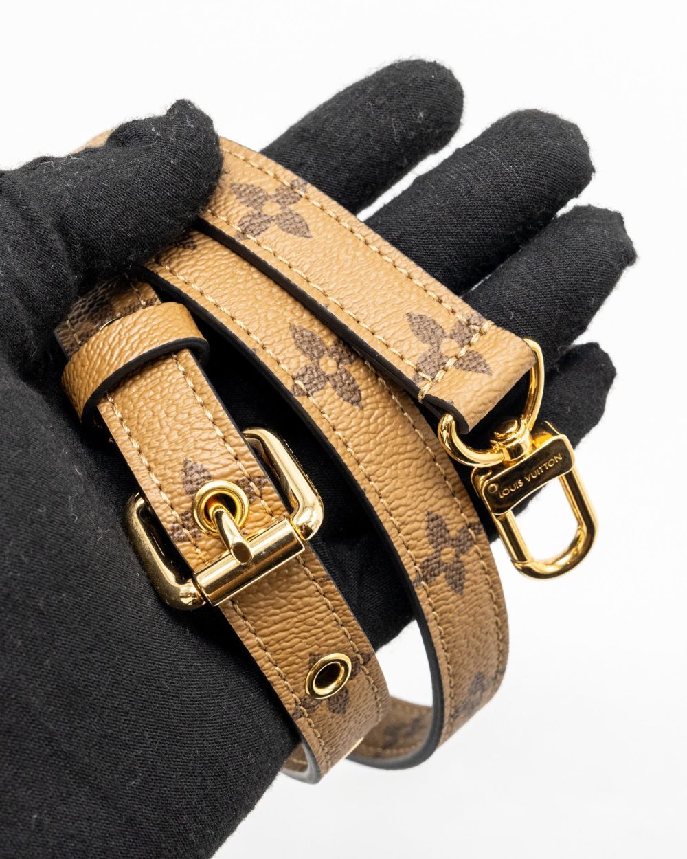 AAA Replica Louis Vuitton LV POCHETTE MÉTIS MONOGRAM REVERSE CANVAS GHW
