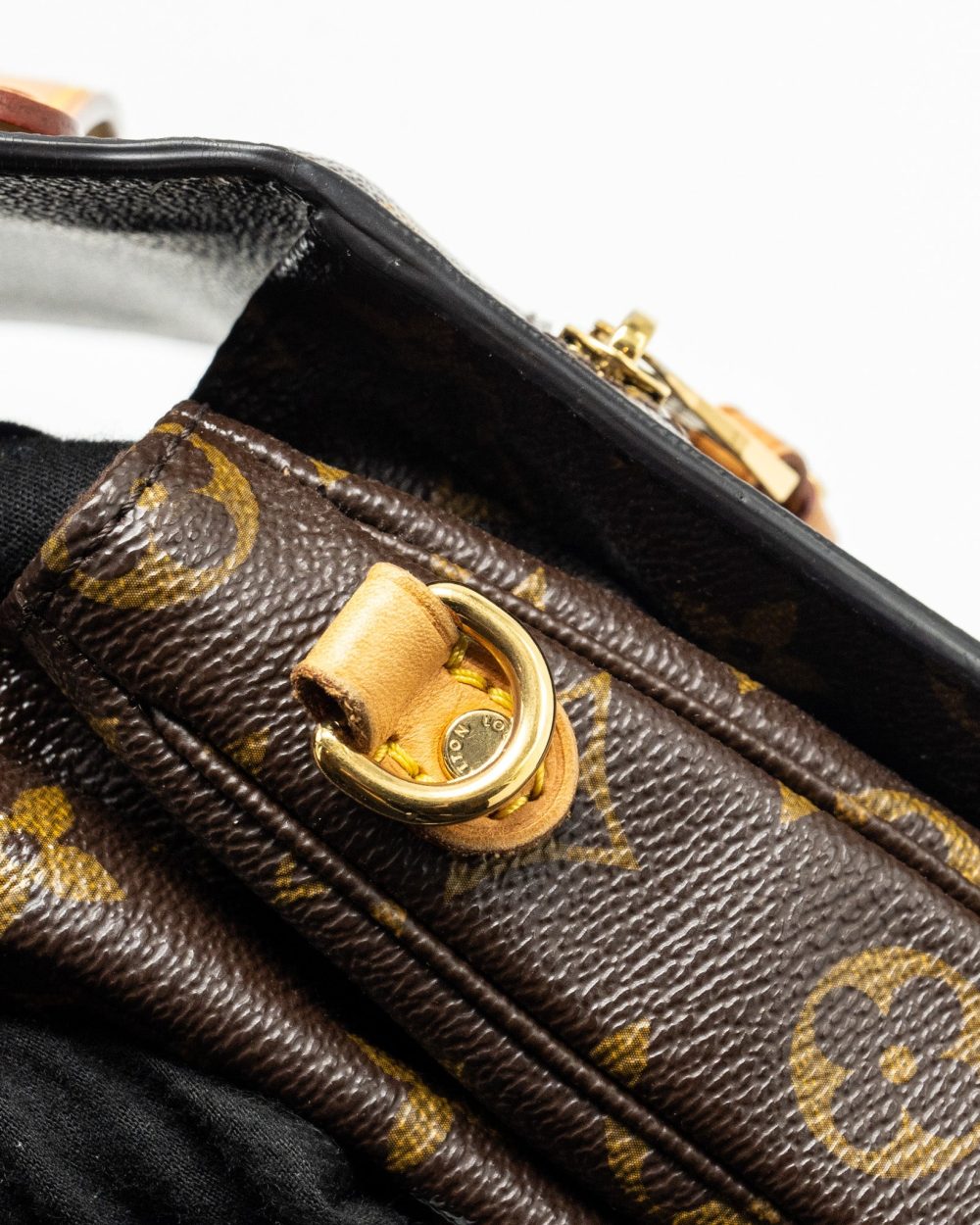 AAA Replica Louis Vuitton LV POCHETTE MÉTIS MONOGRAM CANVAS GHW