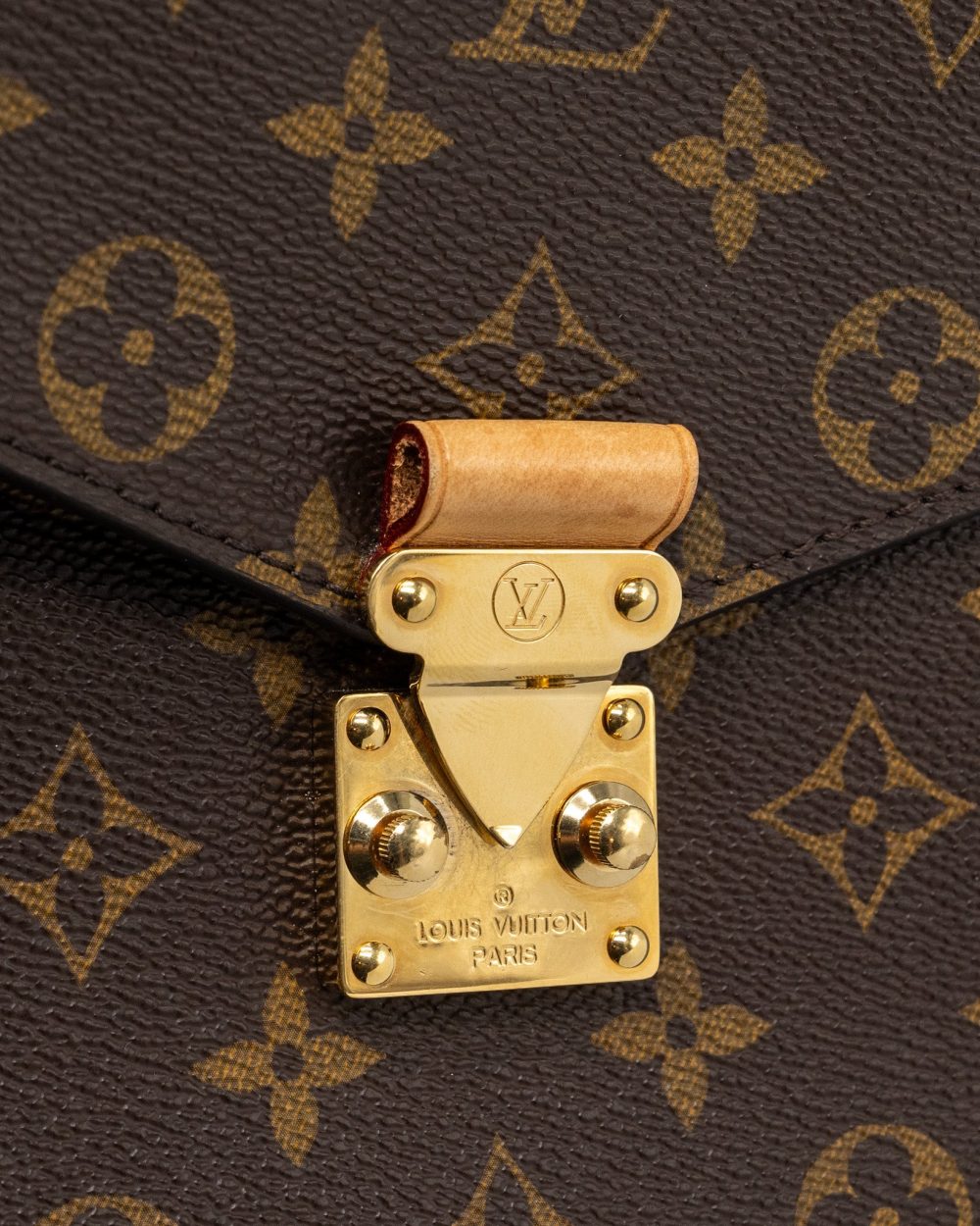 AAA Replica Louis Vuitton LV POCHETTE MÉTIS MONOGRAM CANVAS GHW