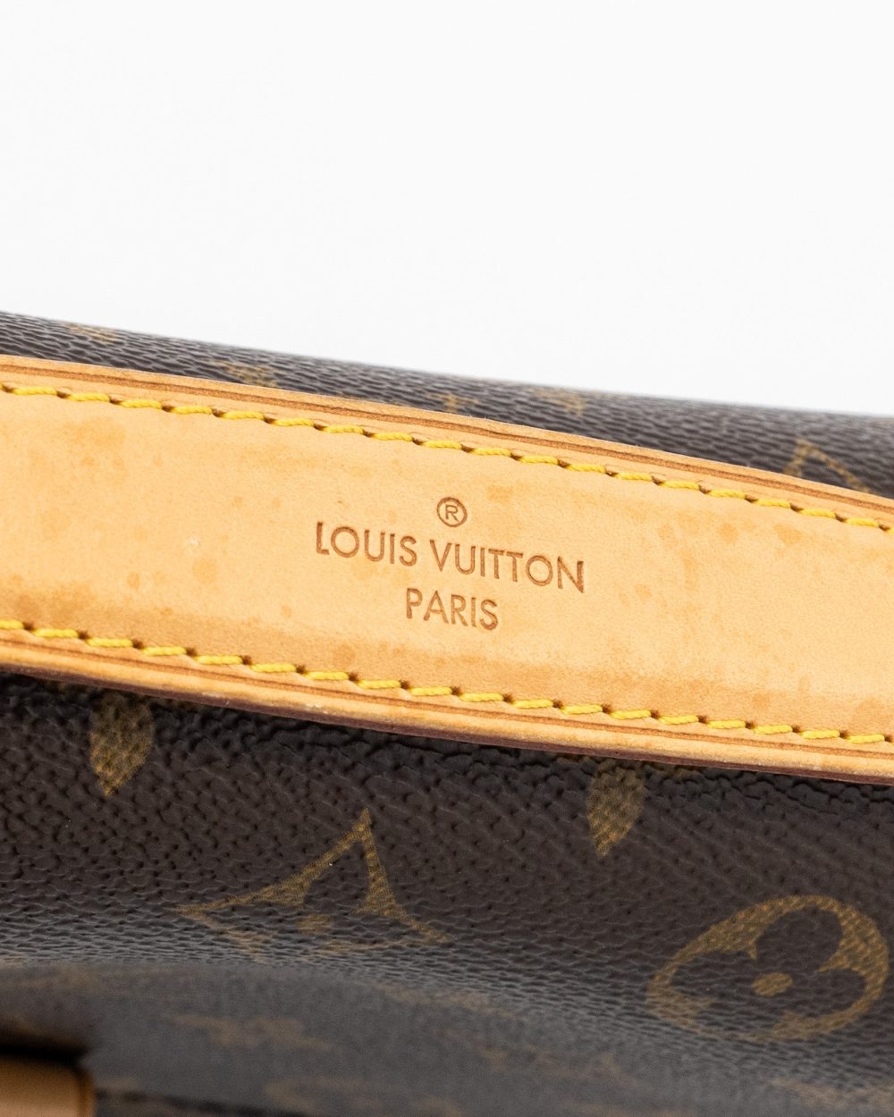 AAA Replica Louis Vuitton LV POCHETTE MÉTIS MONOGRAM CANVAS GHW