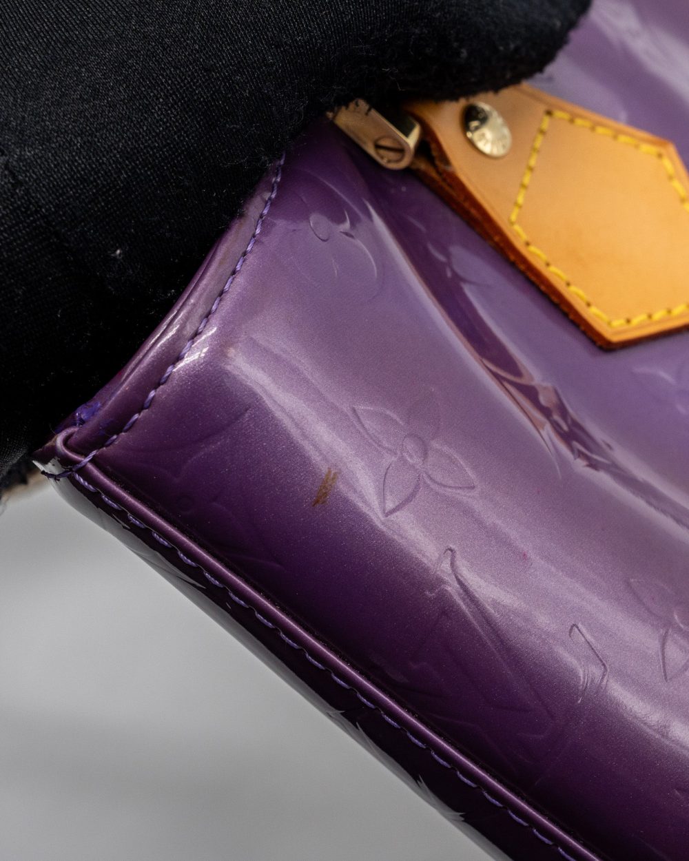 AAA Replica Louis Vuitton LV VINTAGE HOUSTON BAG PATENT PURPLE GHW