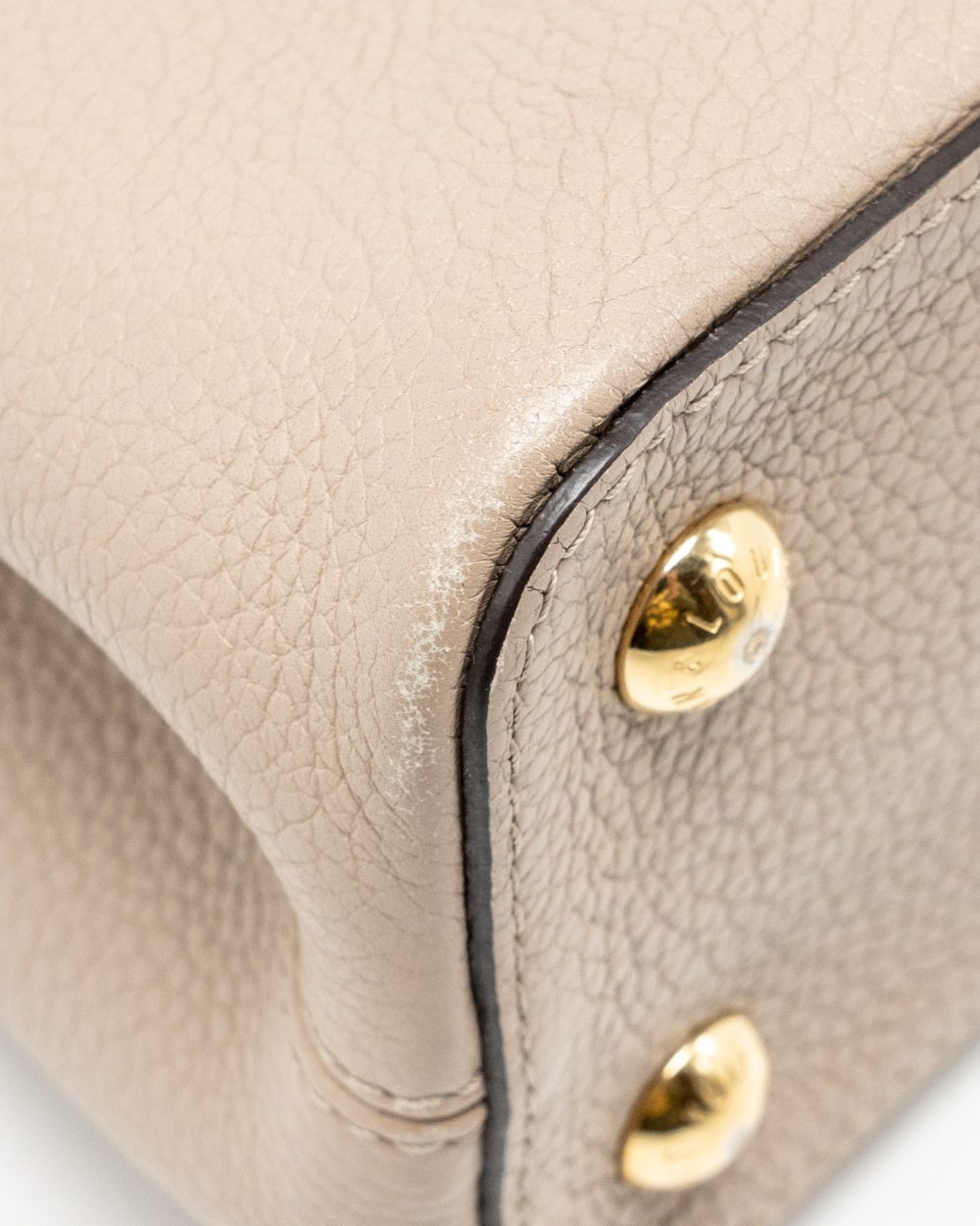 AAA Replica Louis Vuitton LV CAPUCINES MM TAURILLON LEATHER LIGHT GREY GHW