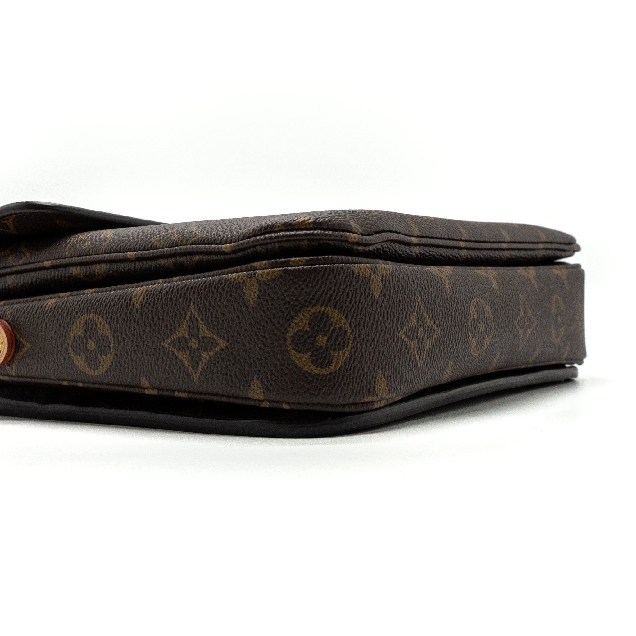 AAA Replica Louis Vuitton LV POCHETTE MÉTIS MONOGRAM CANVAS GHW