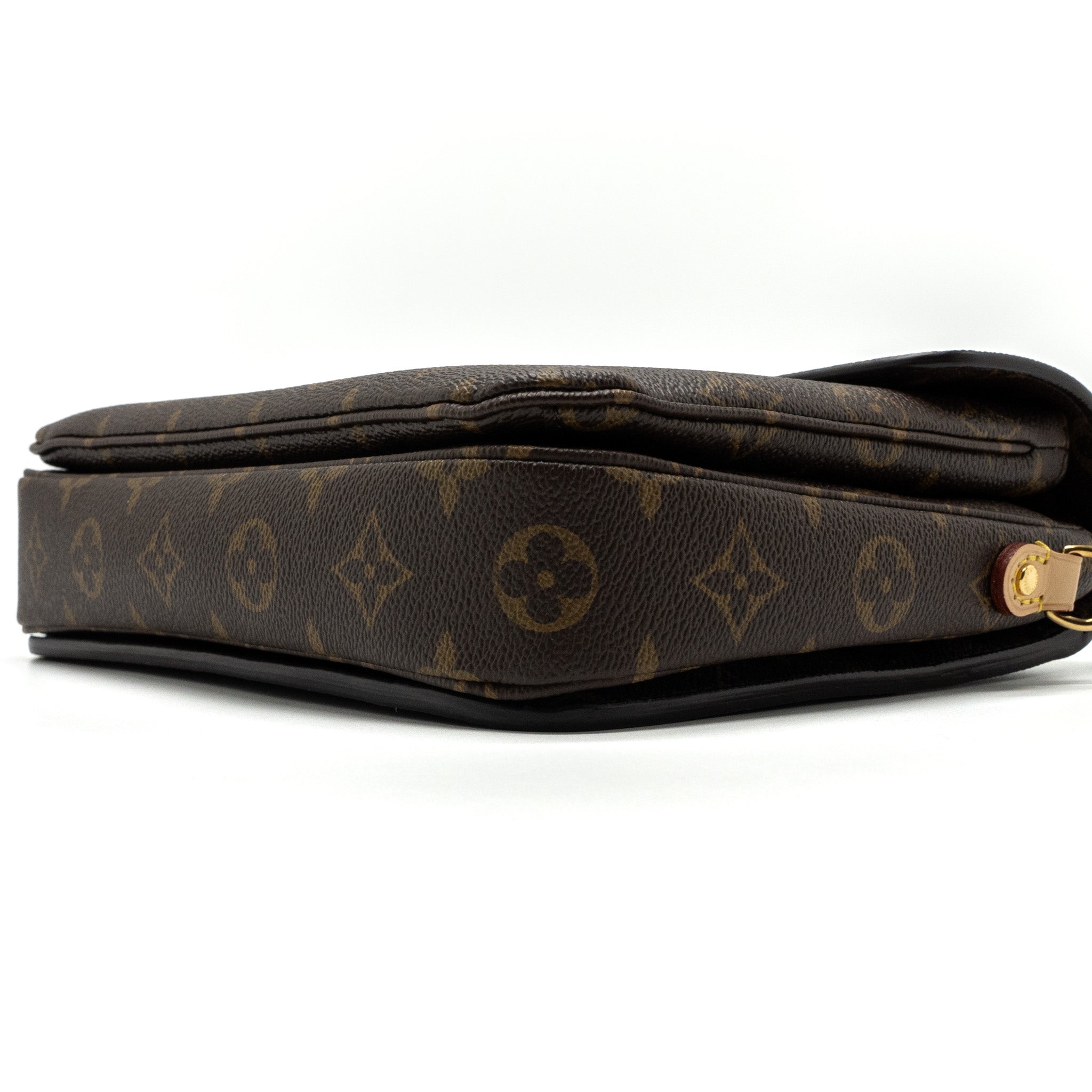 AAA Replica Louis Vuitton LV POCHETTE MÉTIS MONOGRAM CANVAS GHW