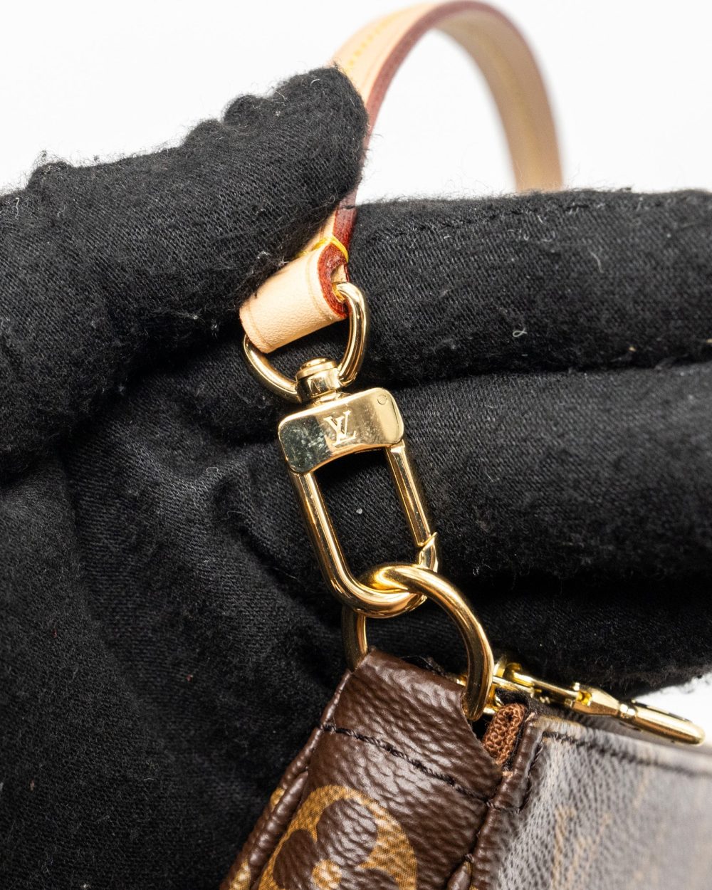 AAA Replica Louis Vuitton LV POCHETTE ACCESSORIES MONOGRAM CANVAS GHW