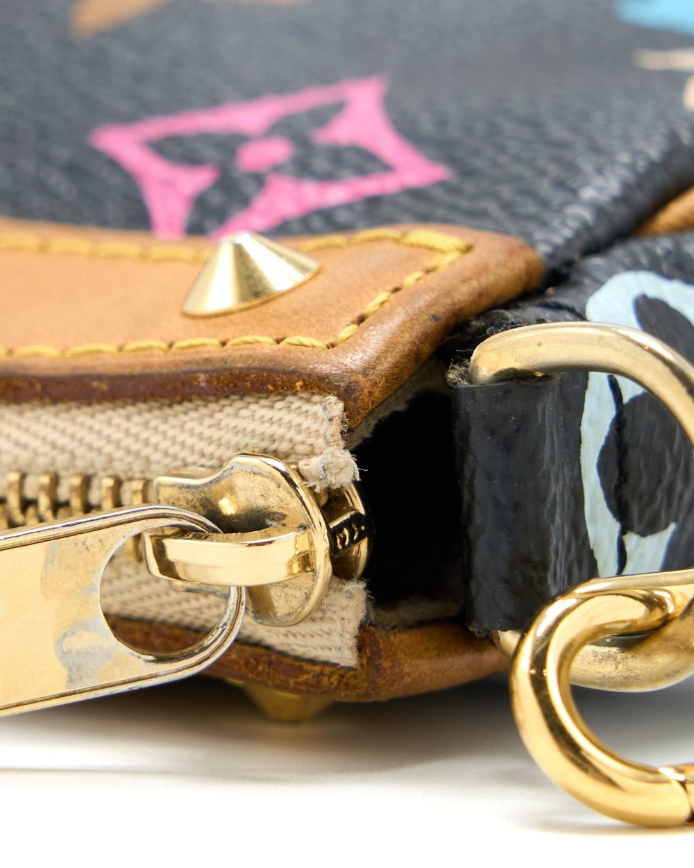 AAA Replica Louis Vuitton LV VINTAGE POCHETTE ACCESSORIES MULTICOLOUR MONOGRAM CANVAS BLACK GHW