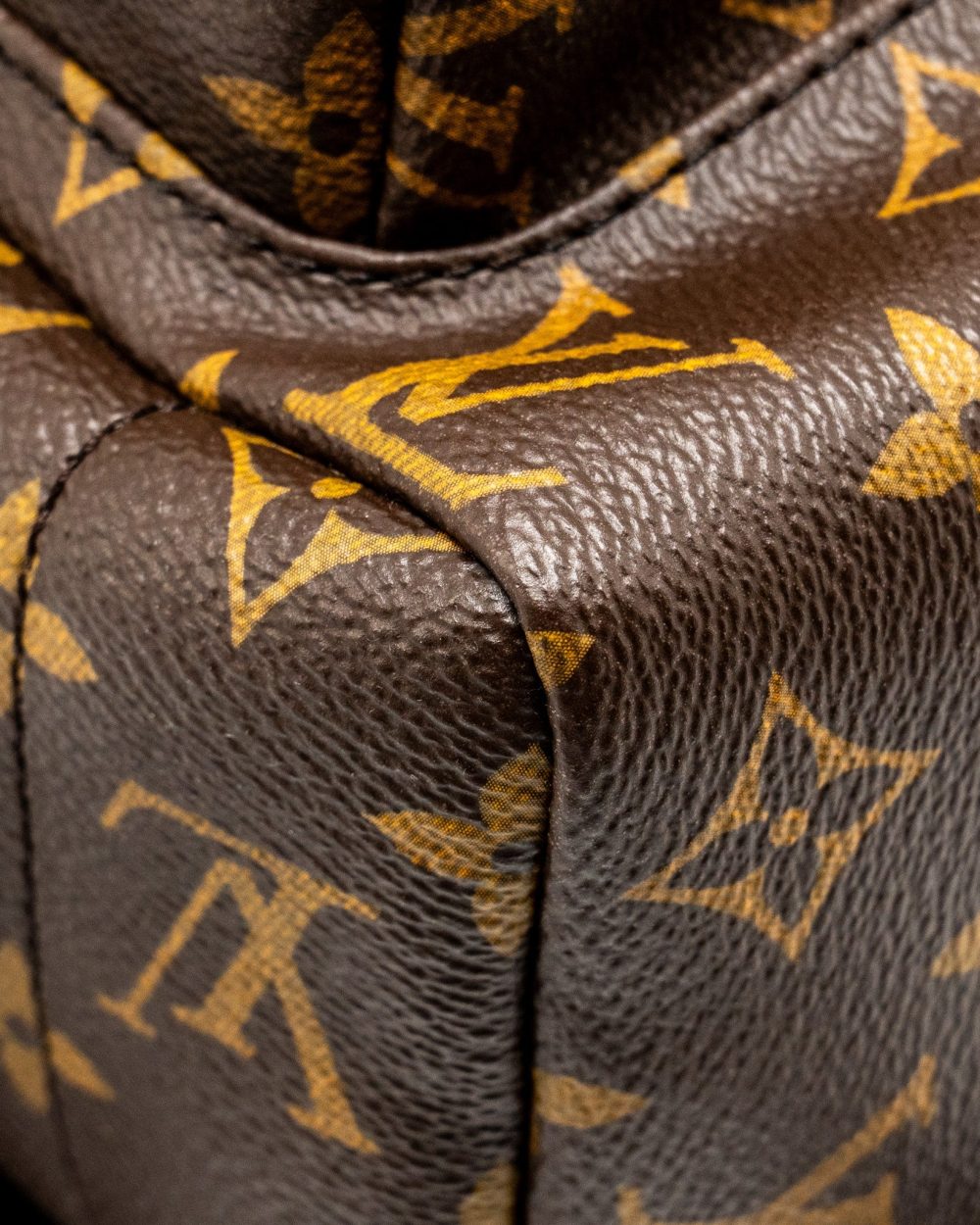 AAA Replica Louis Vuitton LV PALM SPRING BACKPACK MM MONOGRAM CANVAS