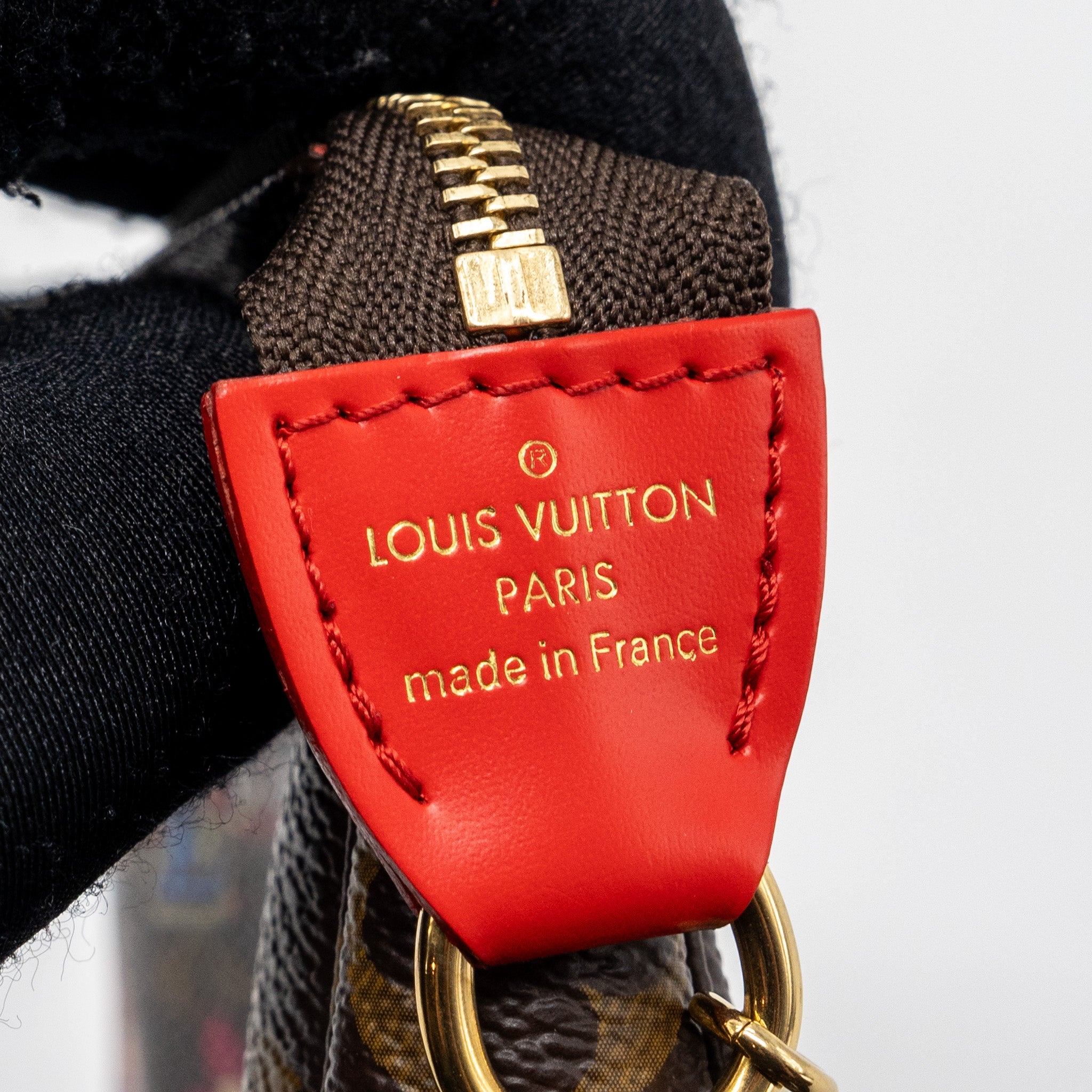 AAA Replica Louis Vuitton LV MINI POCHETTE ACCESSORIES 2020 CHRISTMAS MONOGRAM CANVAS GHW