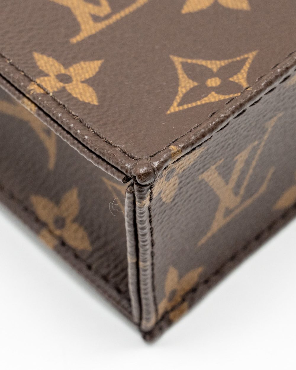 AAA Replica Louis Vuitton LV PETIT SAC PLAT MONOGRAM CANVAS GHW