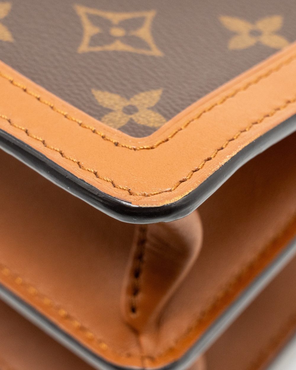 AAA Replica Louis Vuitton LV DAUPHINE MM MONOGRAM CANVAS GHW
