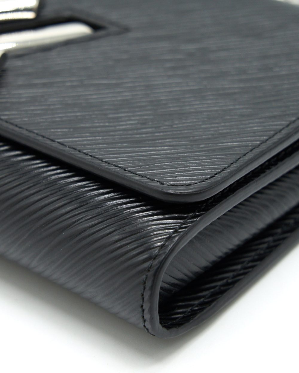 AAA Replica Louis Vuitton LV TWIST WALLET ON CHAIN BLACK SHW EPI LEATHER