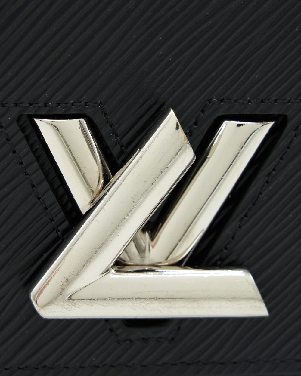 AAA Replica Louis Vuitton LV TWIST WALLET ON CHAIN BLACK SHW EPI LEATHER