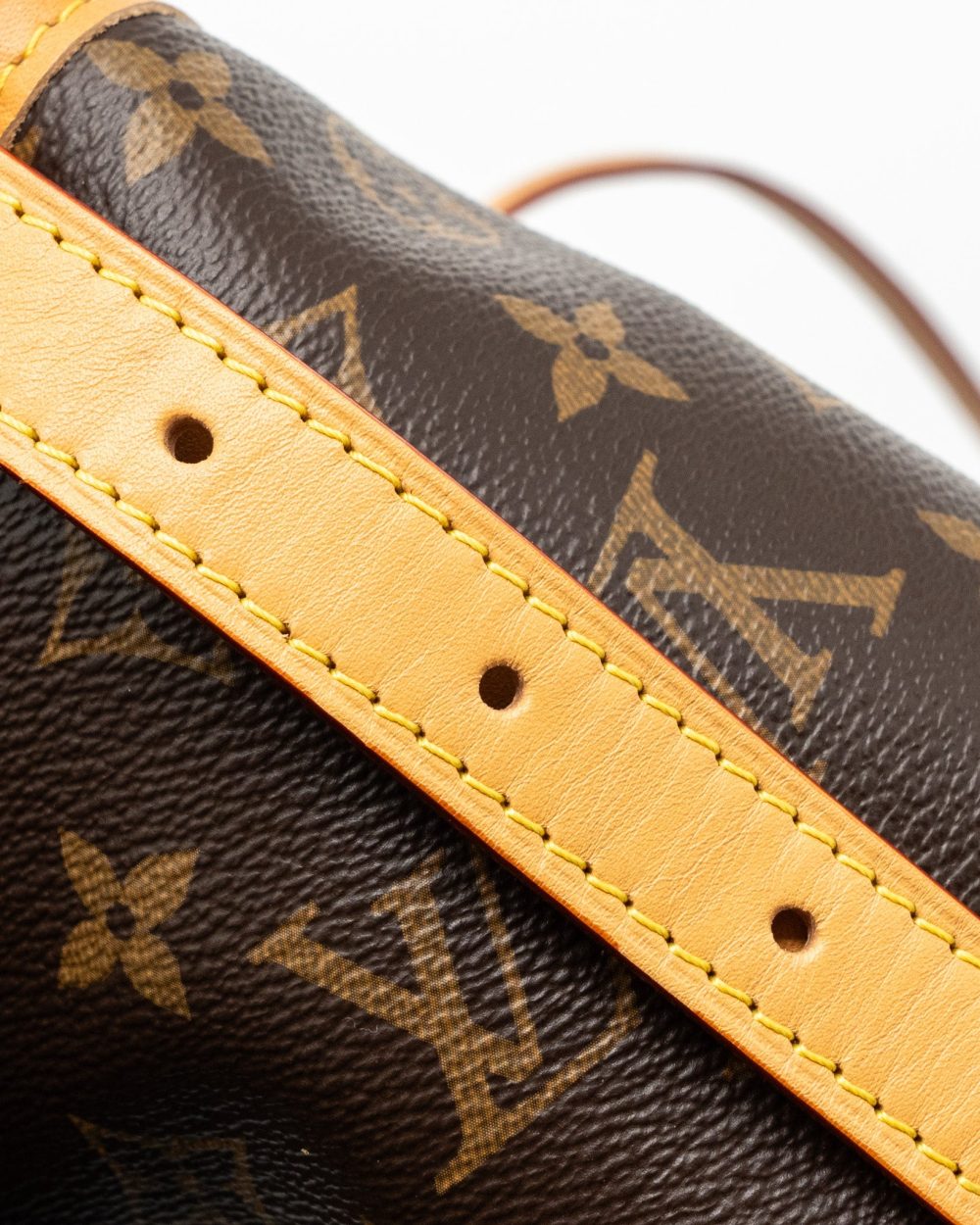 AAA Replica Louis Vuitton LV CARRYALL PM MONOGRAM CANVAS GHW(NEW VERSION)