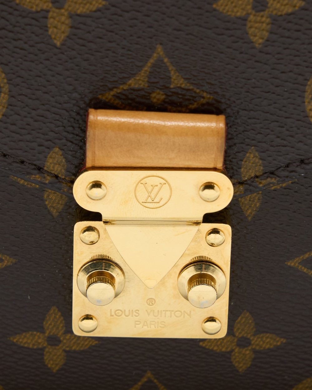 AAA Replica Louis Vuitton LV POCHETTE METIS MONOGRAM CANVAS GHW