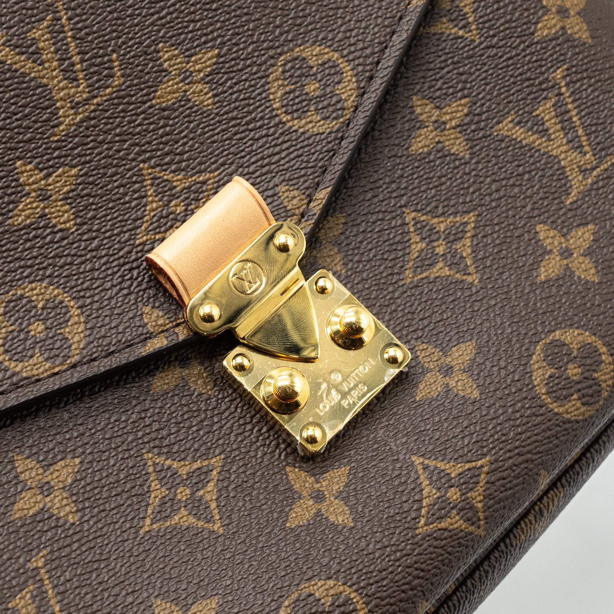 AAA Replica Louis Vuitton LV POCHETTE MÉTIS MONOGRAM CANVAS GHW