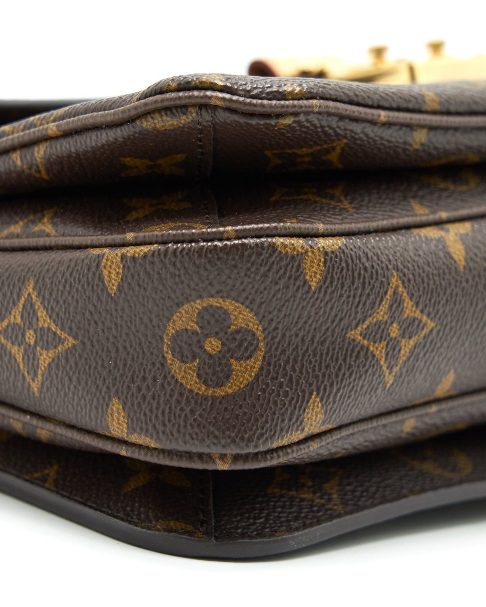 AAA Replica Louis Vuitton LV POCHETTE METIS MONOGRAM CANVAS