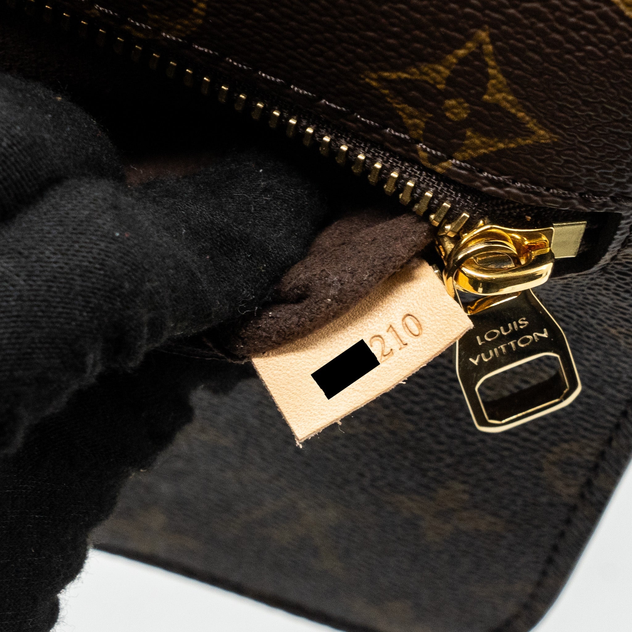 AAA Replica Louis Vuitton LV POCHETTE MÉTIS MONOGRAM CANVAS GHW