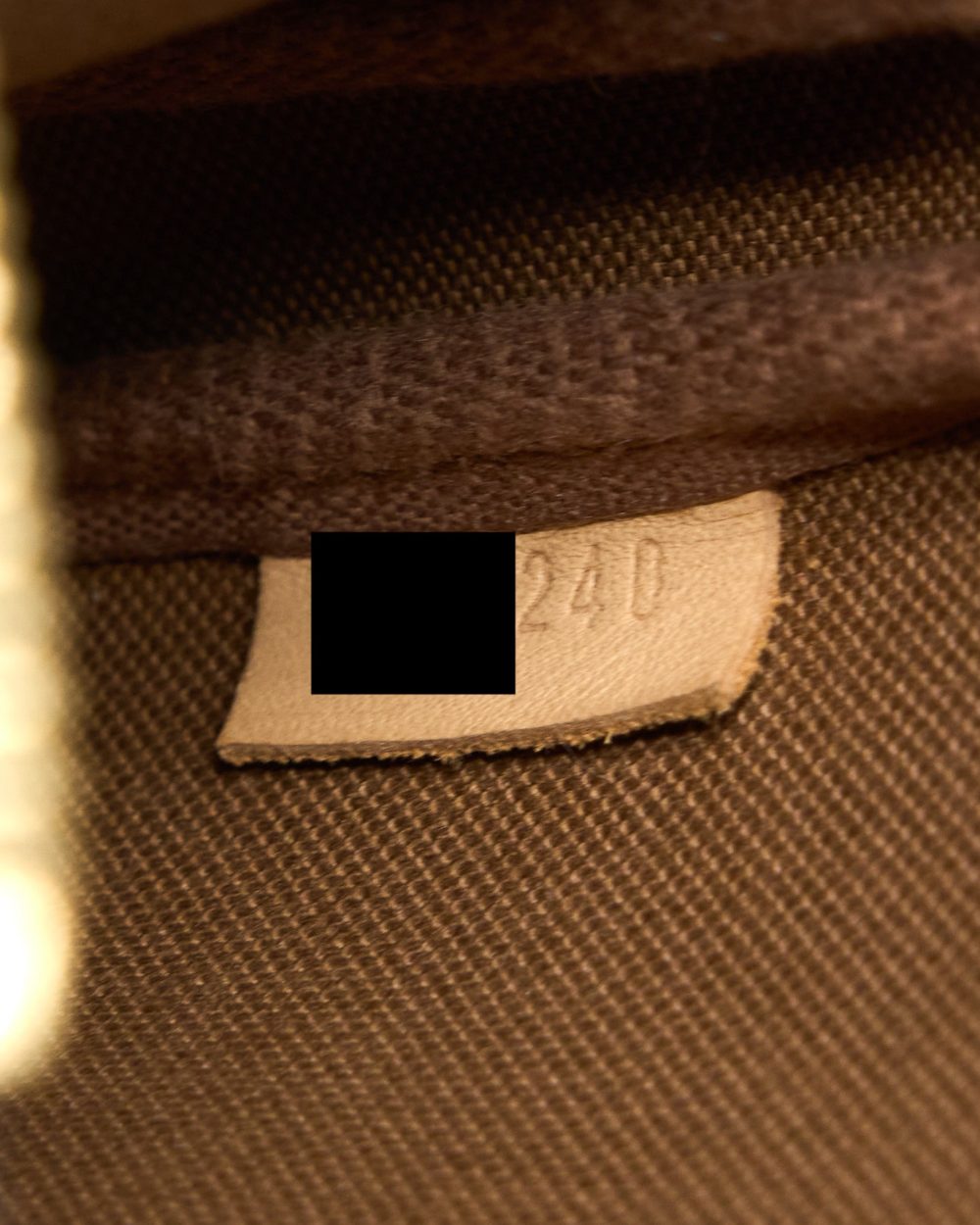 AAA Replica Louis Vuitton LV MINI POCHETTE MONOGRAM CANVAS GHW