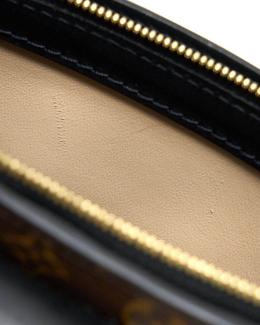 AAA Replica Louis Vuitton LV TRUNK CLUTCH MONOGRAM REVERSE CANVAS GHW