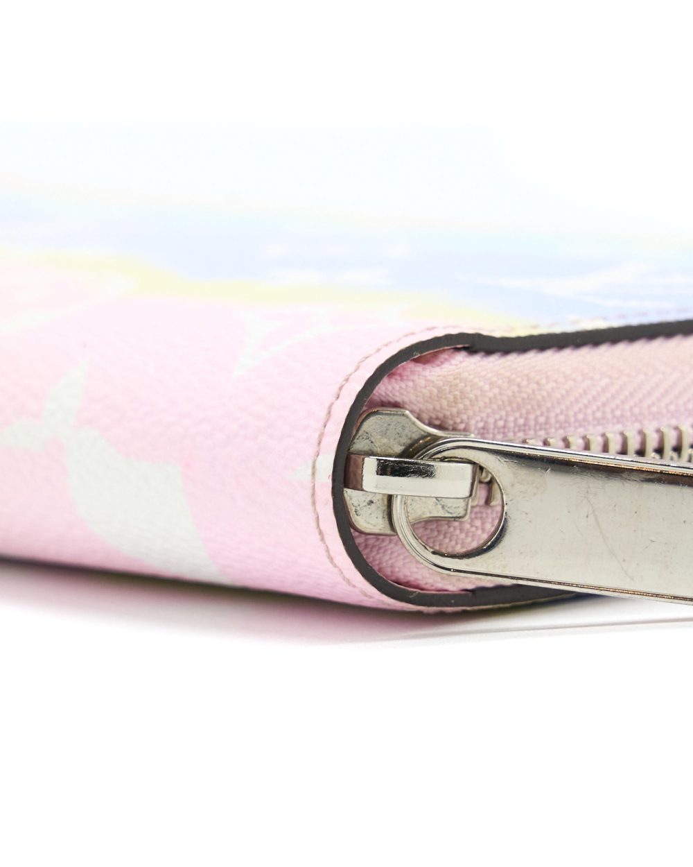 AAA Replica Louis Vuitton LV ESCALE PASTEL ZIPPY LONG WALLET SHW