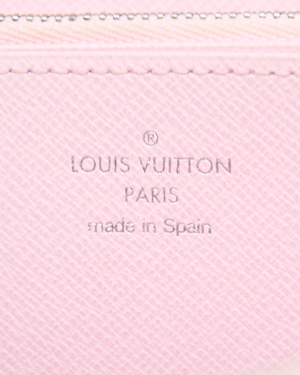 AAA Replica Louis Vuitton LV ESCALE PASTEL ZIPPY LONG WALLET SHW