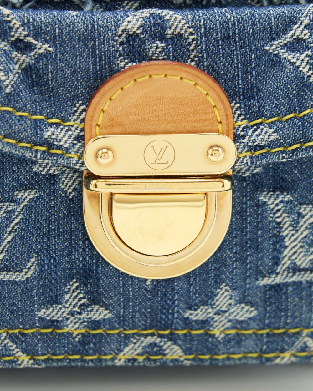 AAA Replica Louis Vuitton LV VINTAGE DENIM SHOULDER BAG MULTICOLOUR