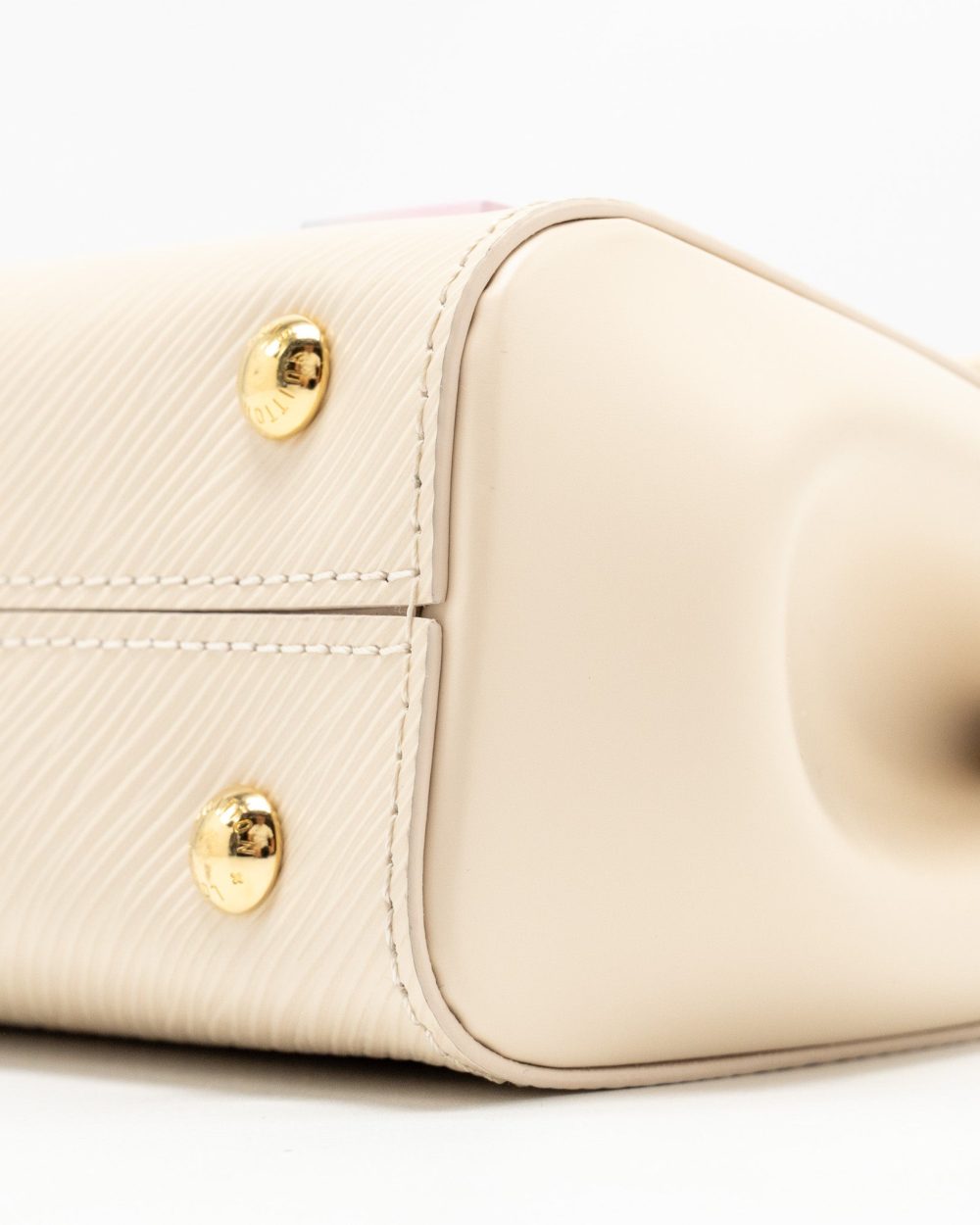 AAA Replica Louis Vuitton LV CLUNNY MINI EPI CREAM WHITE/MULTICOLOUR STRAP SHW