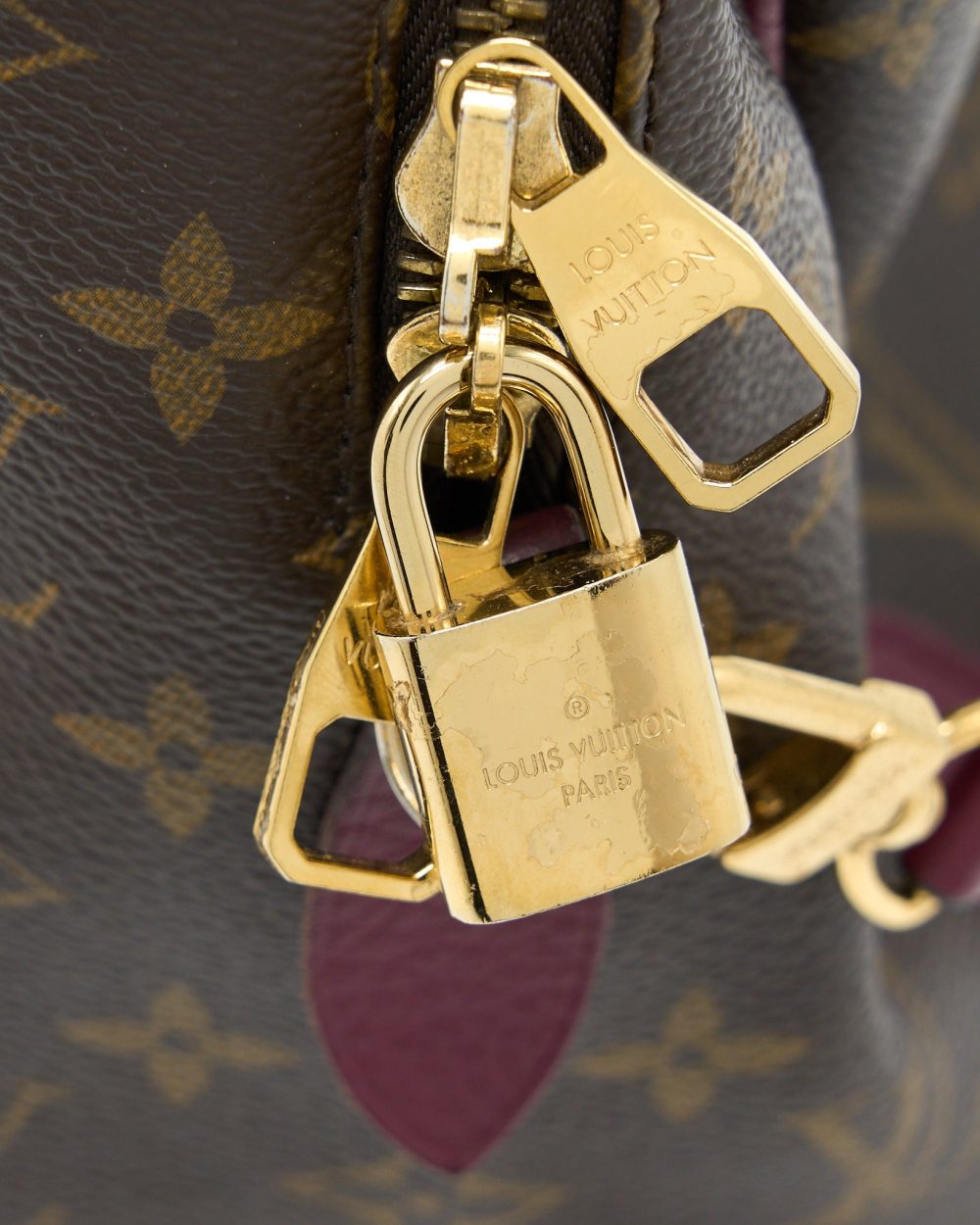 AAA Replica Louis Vuitton LV TOP HANDLE CROSSBODY TOTE BAG MONOGRAM CANVAS GHW