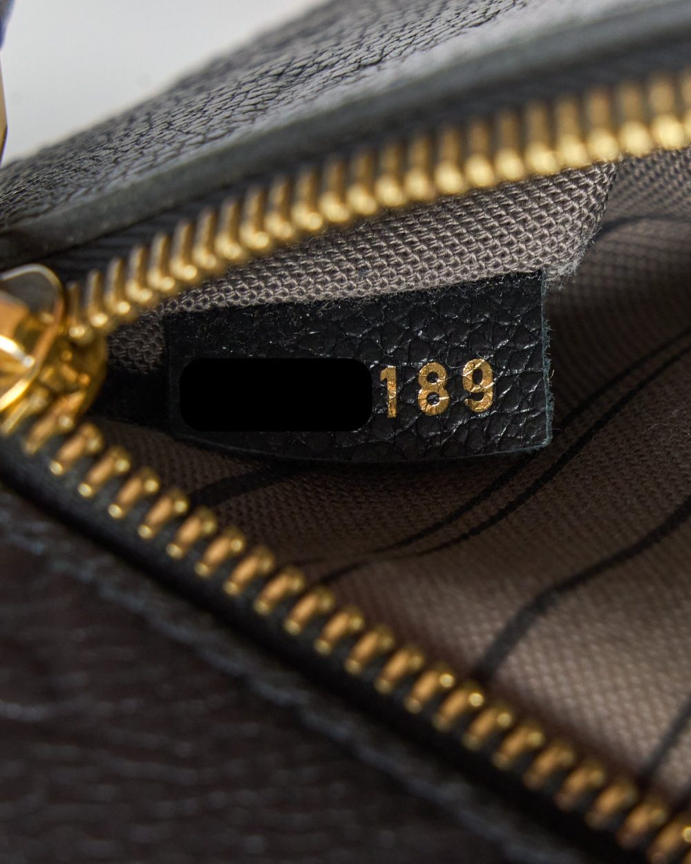 AAA Replica Louis Vuitton LV POCHETTE MÉTIS MONOGRAM EMPREINTE BLACK GHW