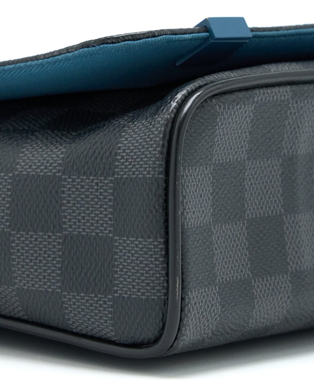 AAA Replica Louis Vuitton LV MESSENGER BAG DAMIER GRAPHITE SHW