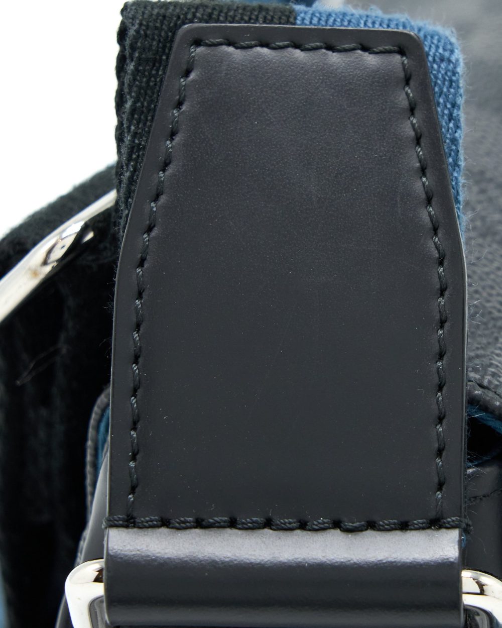 AAA Replica Louis Vuitton LV MESSENGER BAG DAMIER GRAPHITE SHW