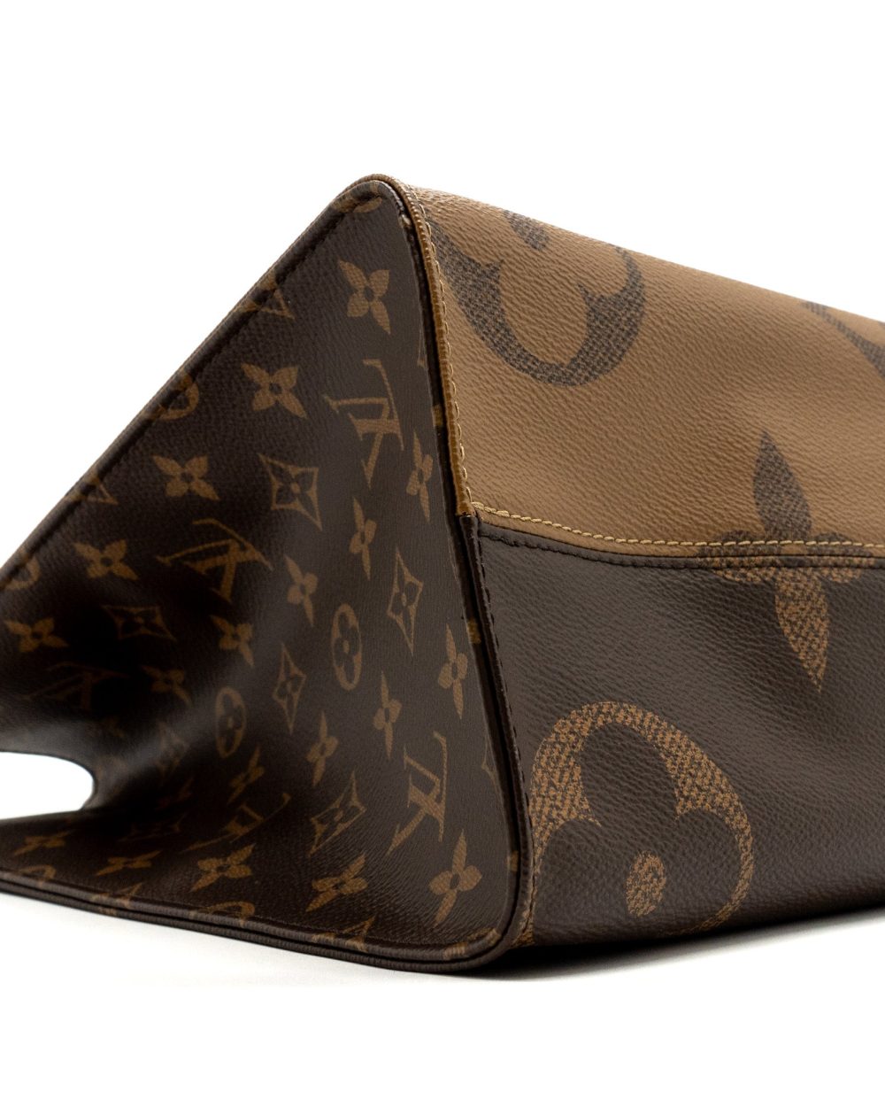 AAA Replica Louis Vuitton LV ONTHEGO MM MONOGRAM CANVAS GHW