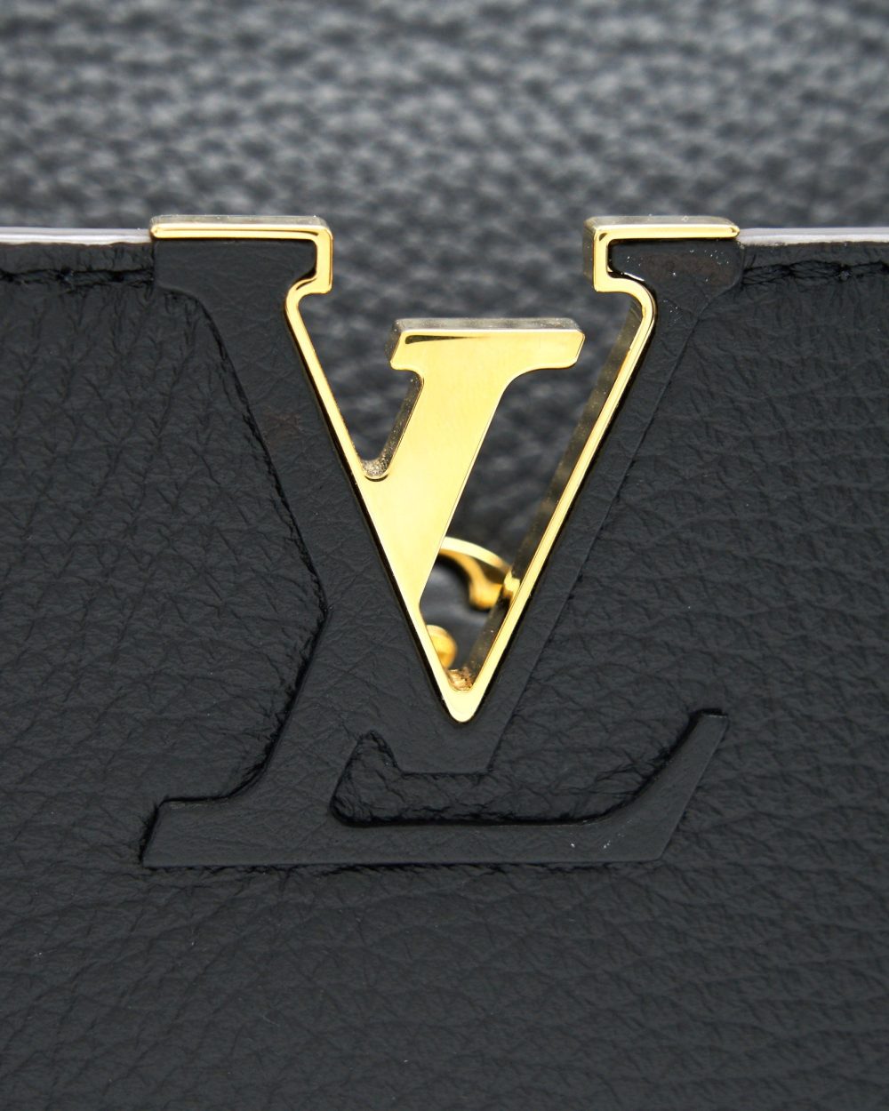 AAA Replica Louis Vuitton LV CAPUCINES BB BLACK