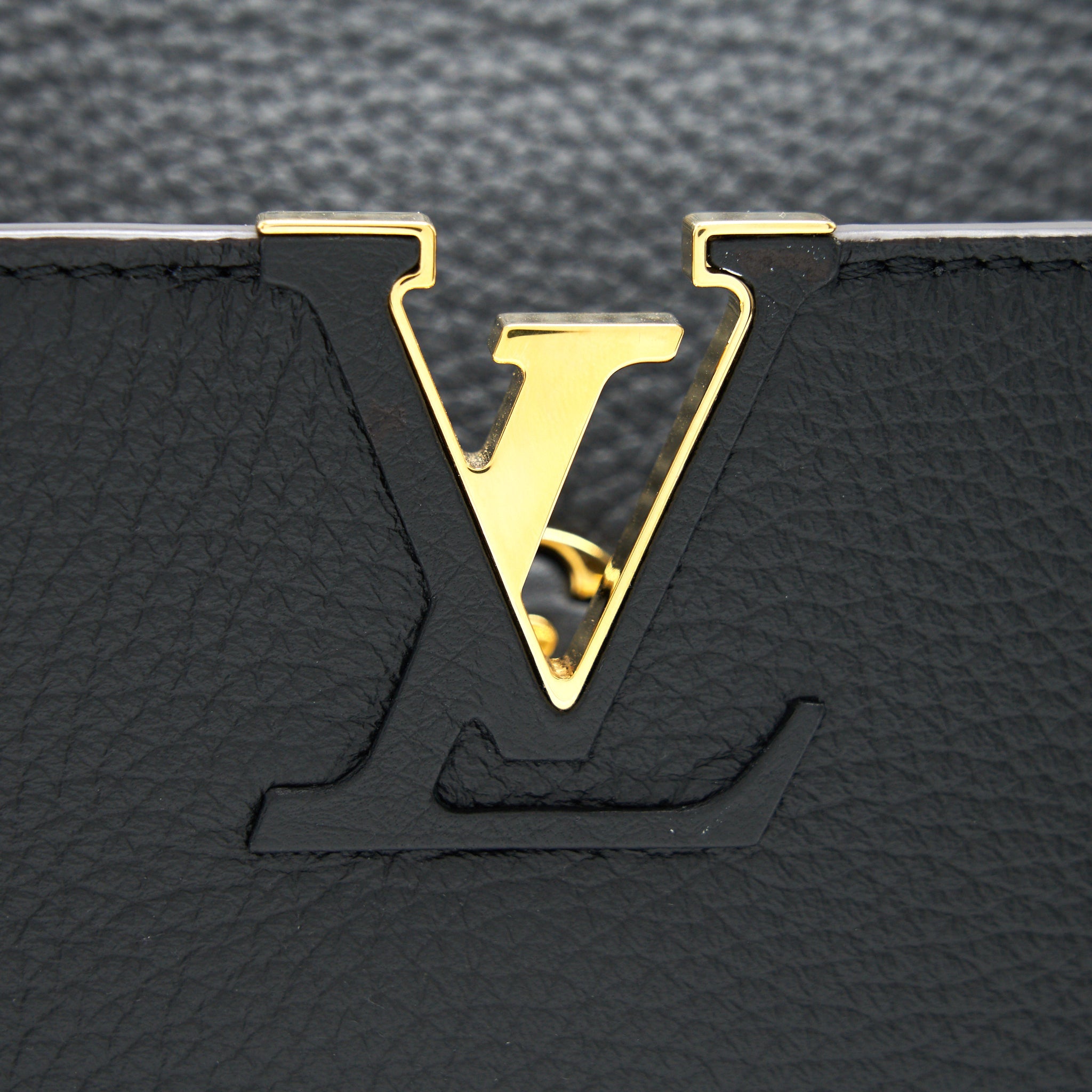 AAA Replica Louis Vuitton LV CAPUCINES BB BLACK