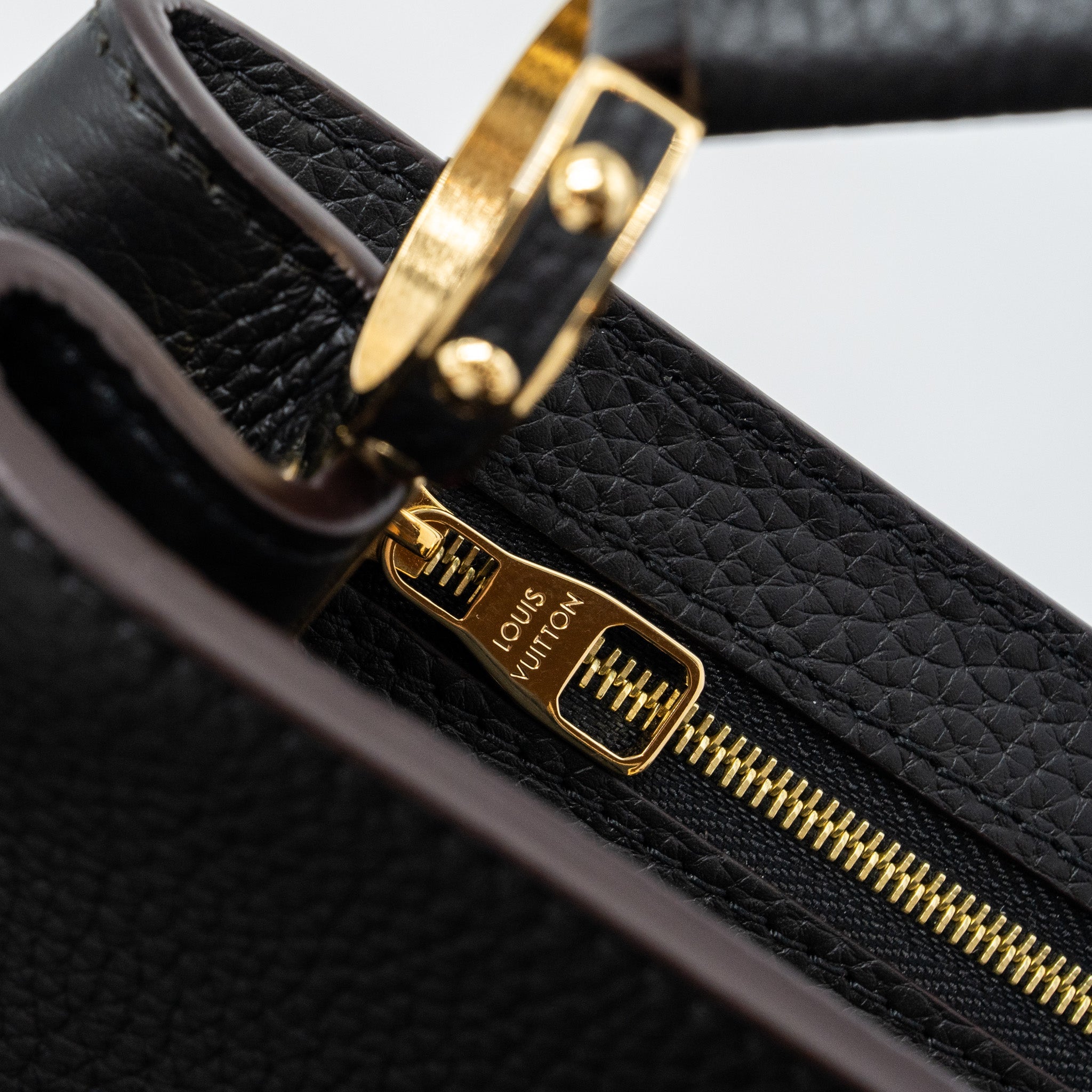 AAA Replica Louis Vuitton LV CAPUCINES BB TAURILLON BLACK GHW(NEW VERSION)