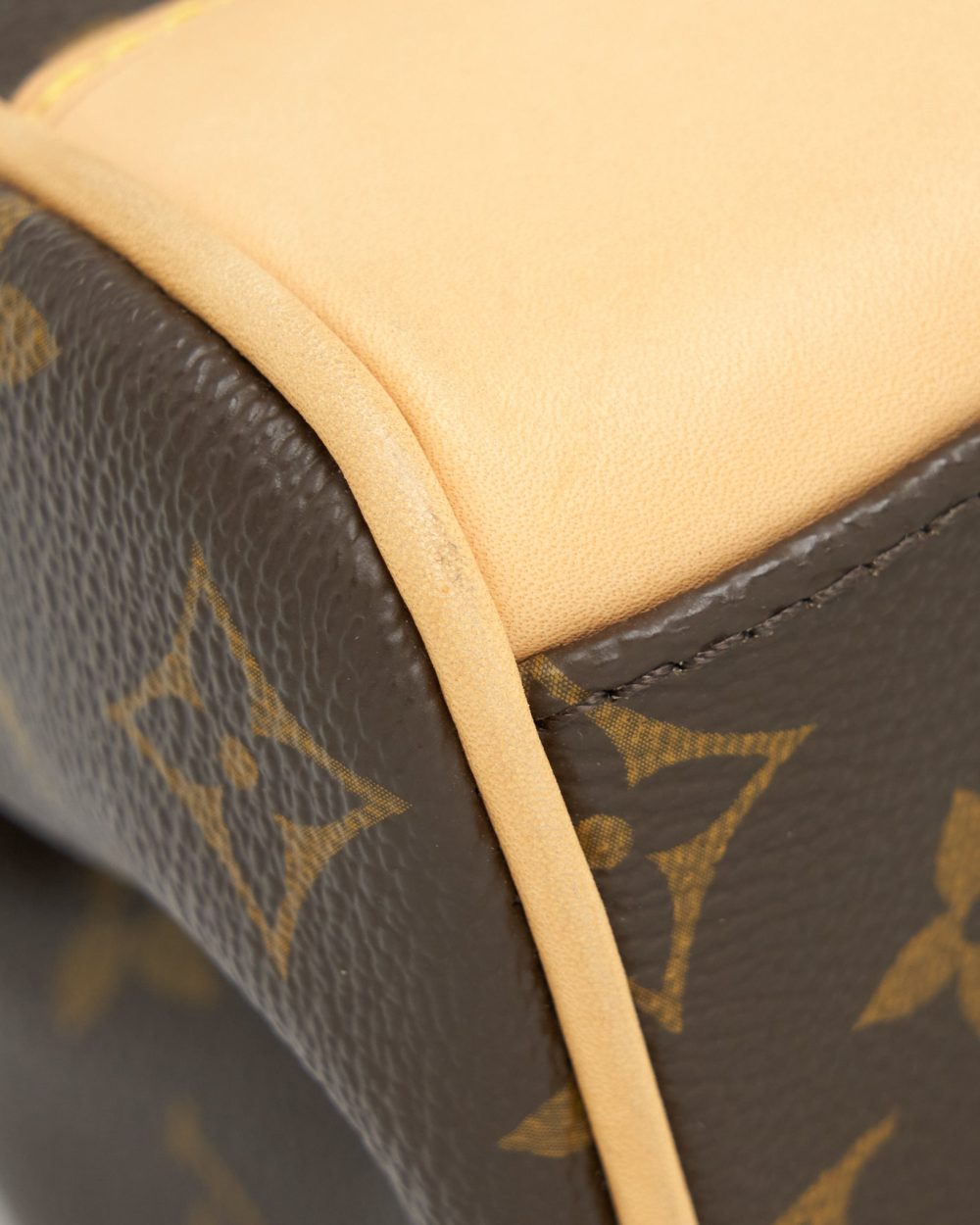AAA Replica Louis Vuitton LV BEVERLY MM SHOULDER BAG MONOGRAM CANVAS AND LEATHER GHW