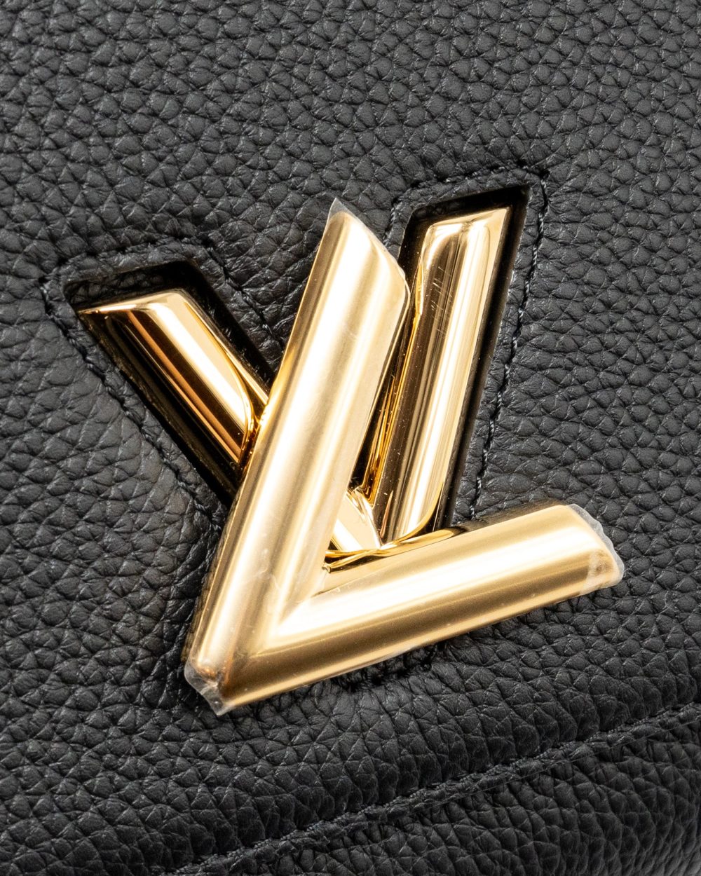 AAA Replica Louis Vuitton LV TWIST ONE HANDLE PM TAURILLON LEATHER BLACK/PINK GHW