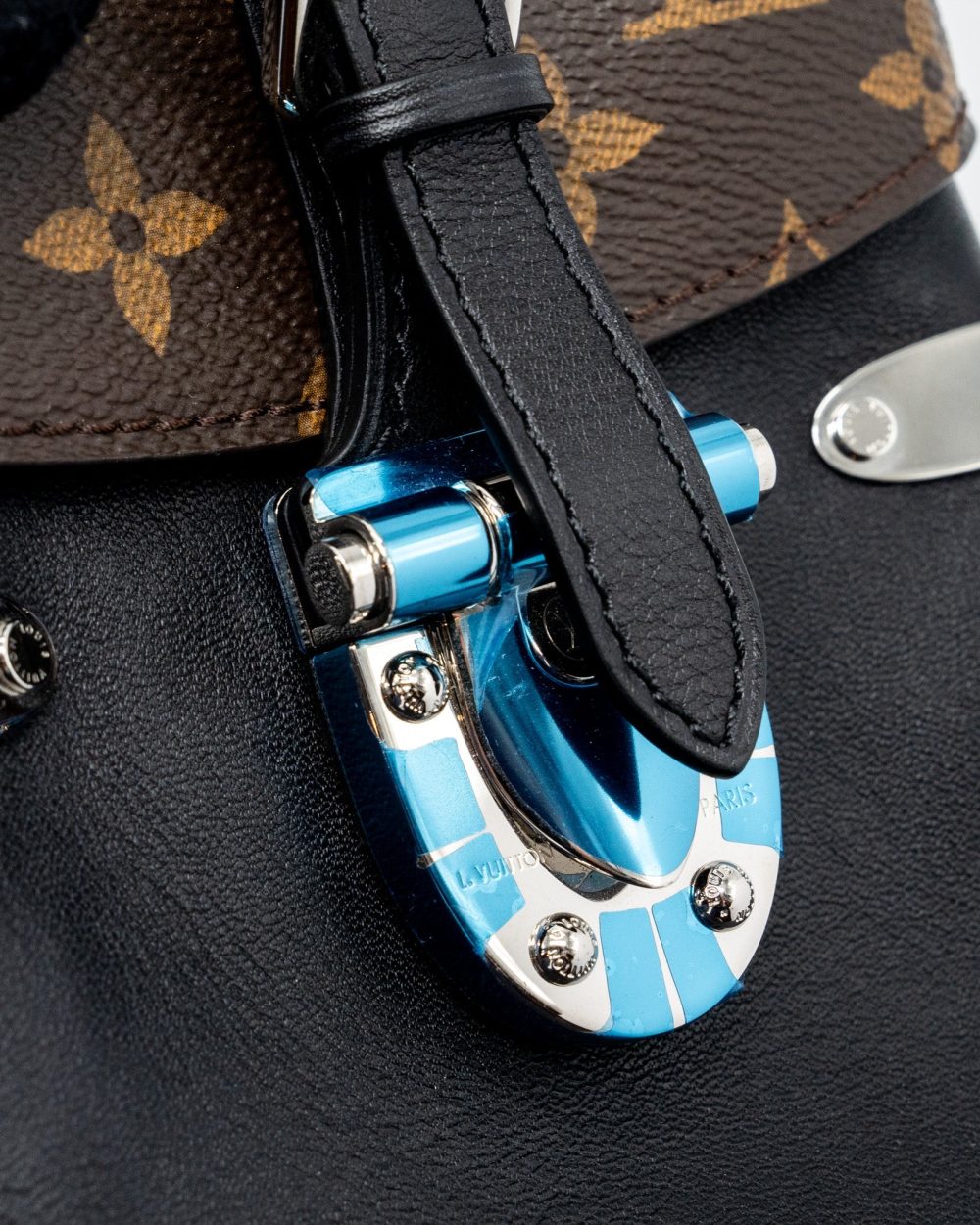 AAA Replica Louis Vuitton LV CAMERA BOX SHOULDER BAG MONOGRAM CANVAS SHW
