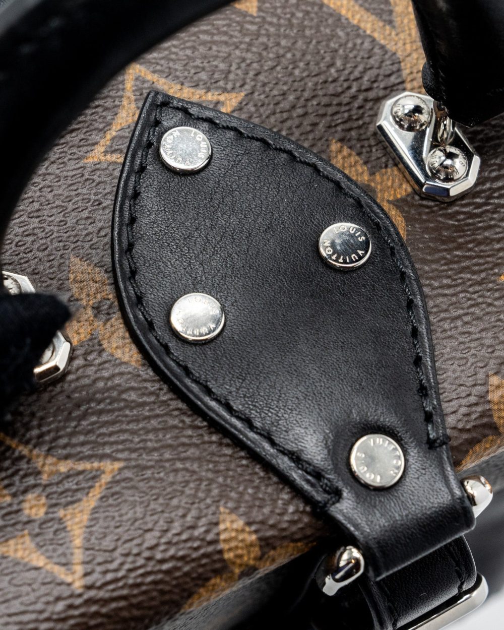 AAA Replica Louis Vuitton LV CAMERA BOX SHOULDER BAG MONOGRAM CANVAS SHW