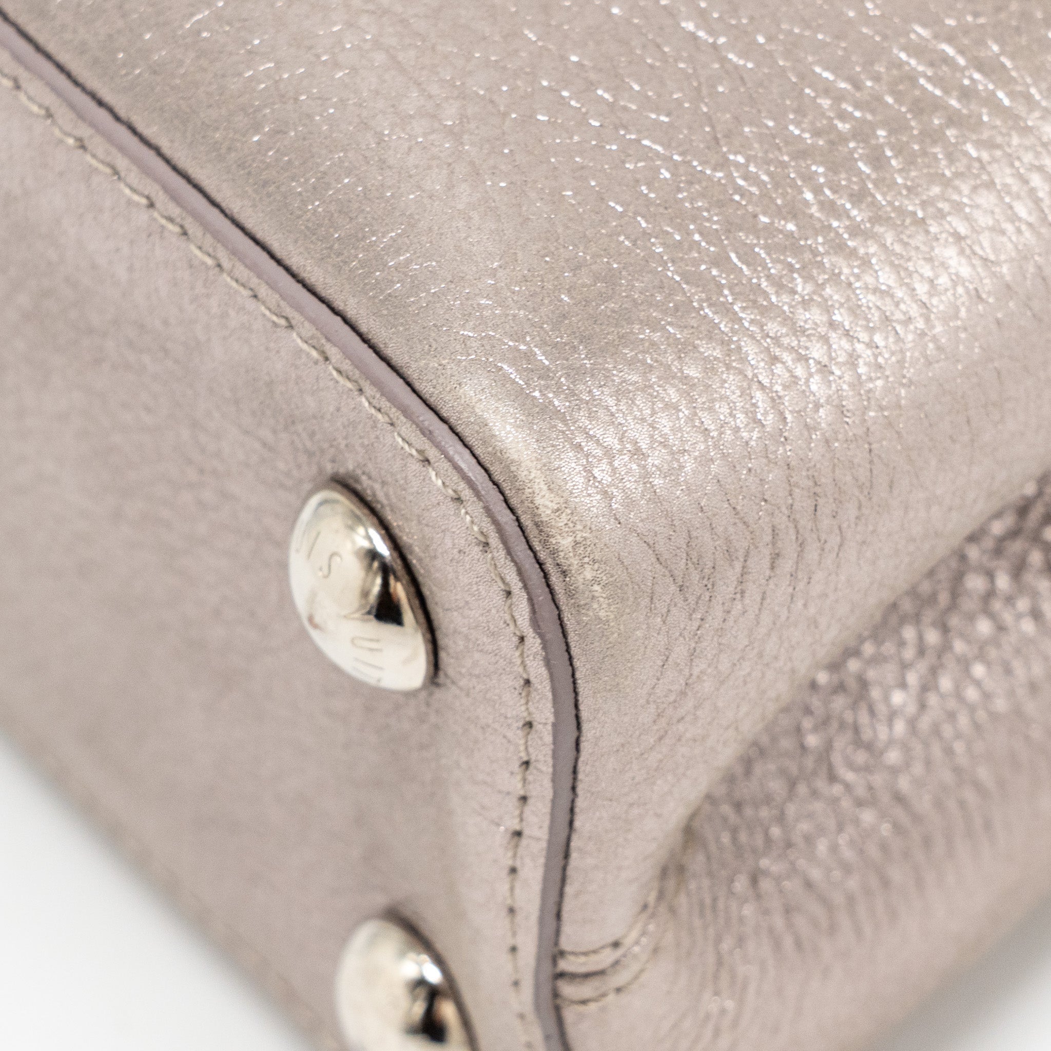 AAA Replica Louis Vuitton LV CAPUCINES BB LEATHER METALLIC SILVER SHW