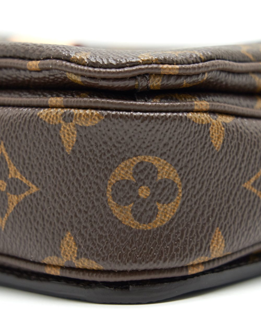 AAA Replica Louis Vuitton LV POCHETTE METIS MONOGRAM