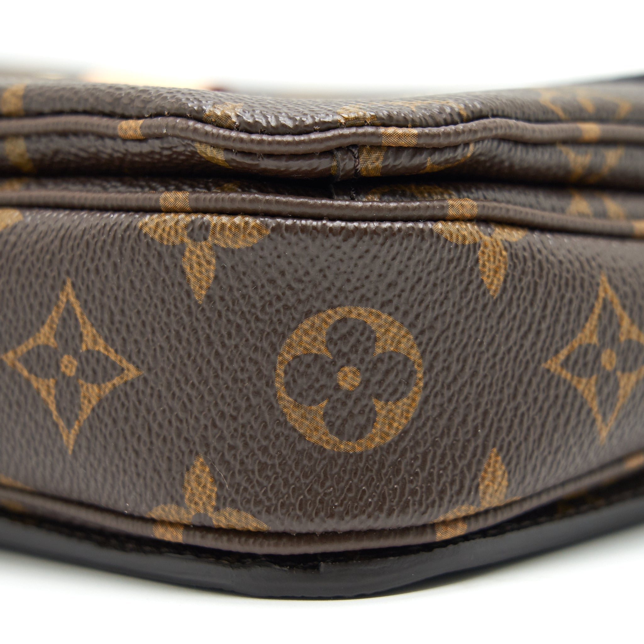 AAA Replica Louis Vuitton LV POCHETTE METIS MONOGRAM