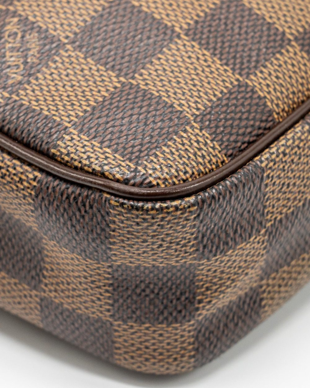 AAA Replica Louis Vuitton LV POUCH DAMIER EBENE GHW