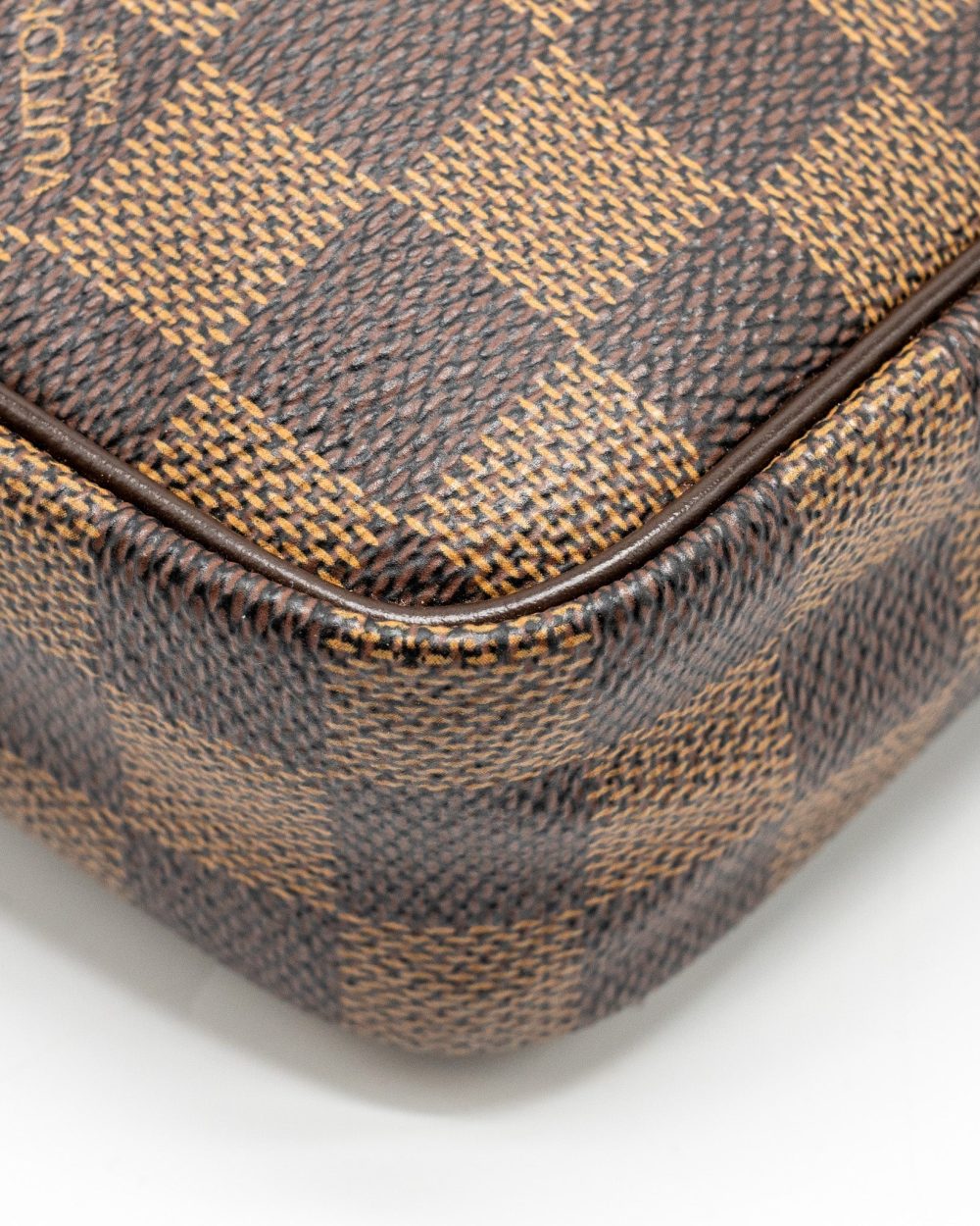 AAA Replica Louis Vuitton LV POUCH DAMIER EBENE GHW