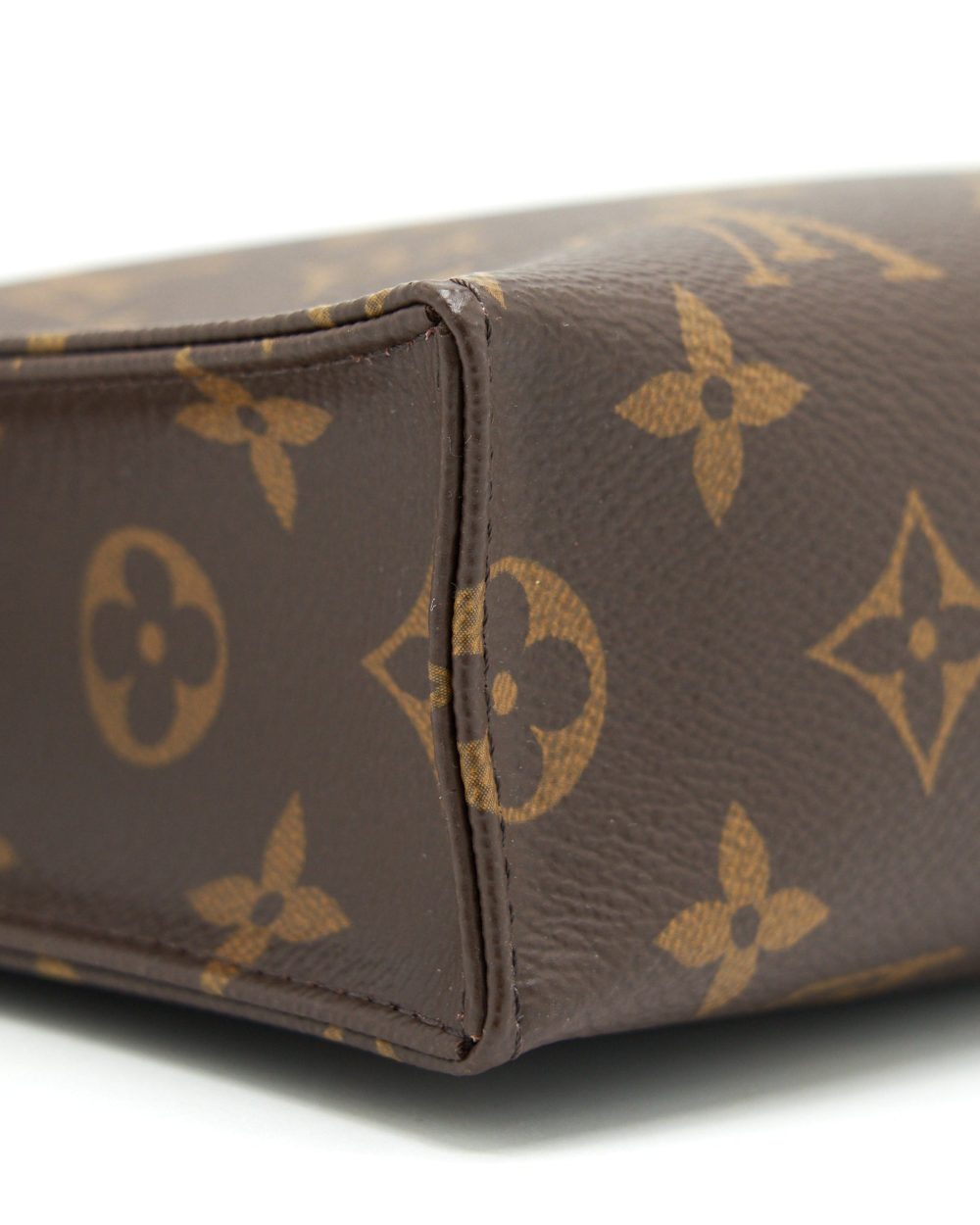 AAA Replica Louis Vuitton LV TOILETRY 26 IN MONOGRAM
